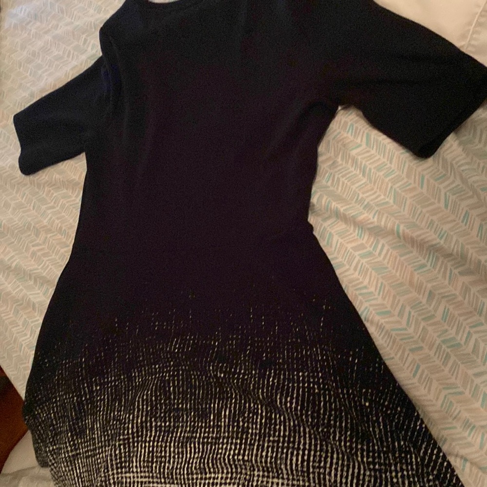Cute black dress!
